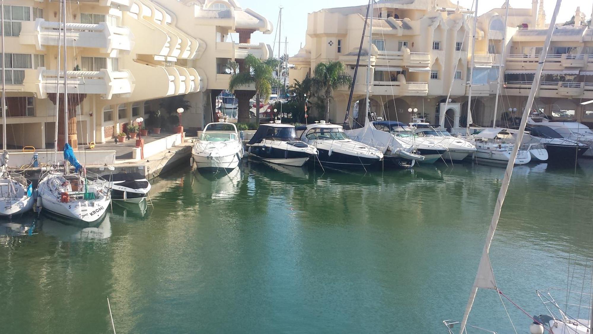 Torremolinos Carihuela 1ª Linea Playa Apartman Kültér fotó